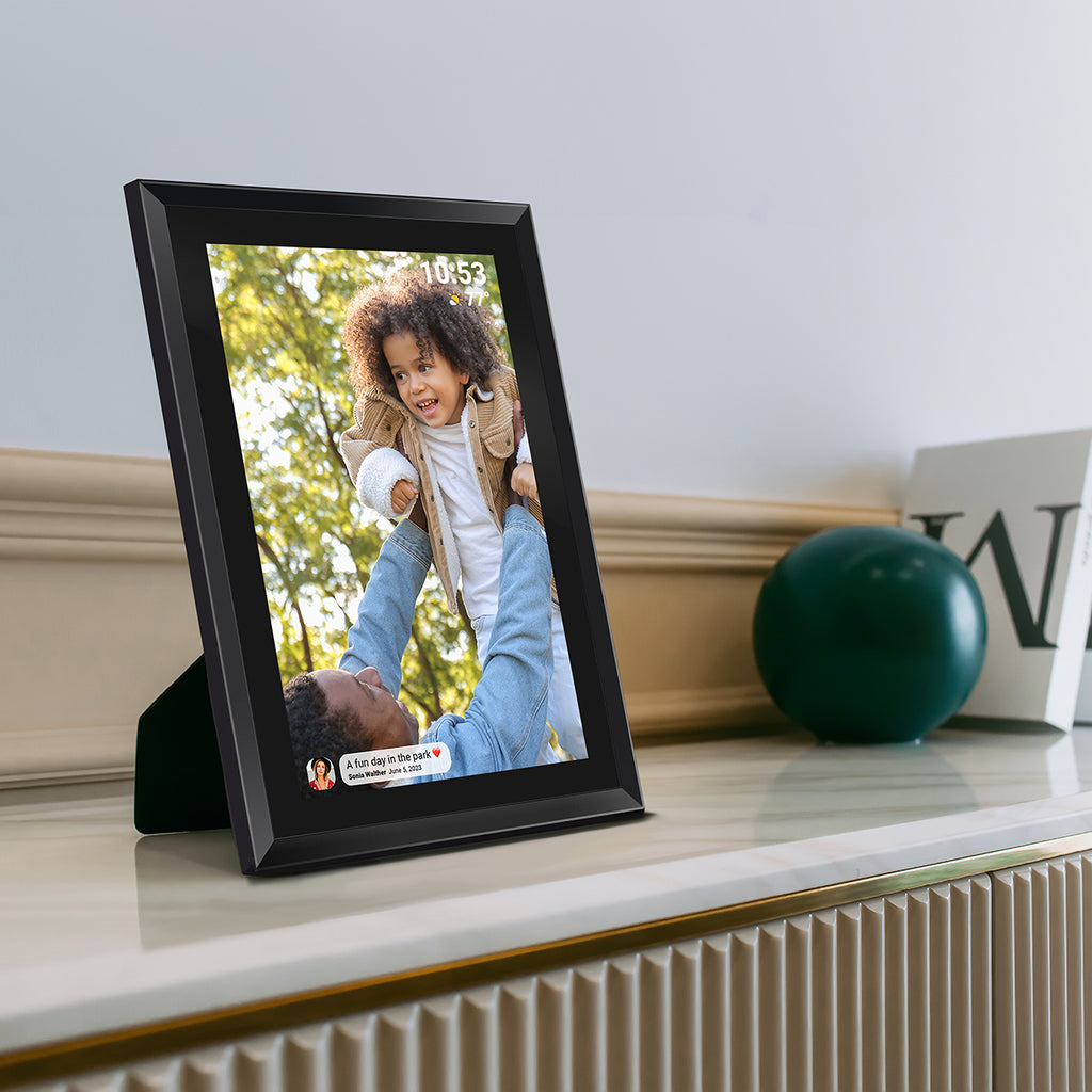 Digital Picture Frame with Smart Calendar