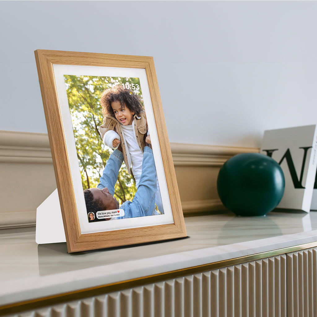 Digital Picture Frame with Smart Calendar