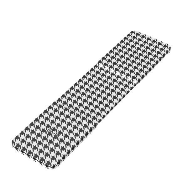 A metal strip with many small silver balls.